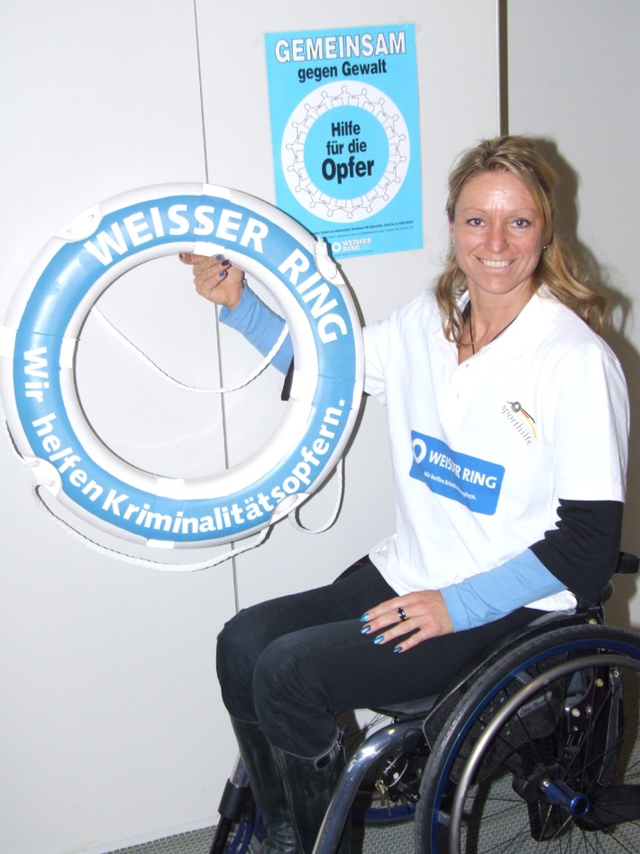 Kirsten Bruhn wird Botschafterin des WEISSEN RINGS / Erfolgsschwimmerin will sich für den Opferhilfegedanken einsetzen