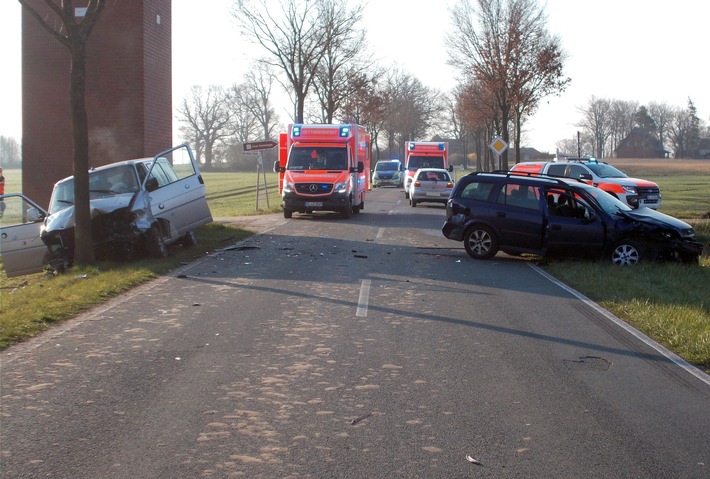 POL-MI: Zwei Autofahrerinnen bei Unfall verletzt