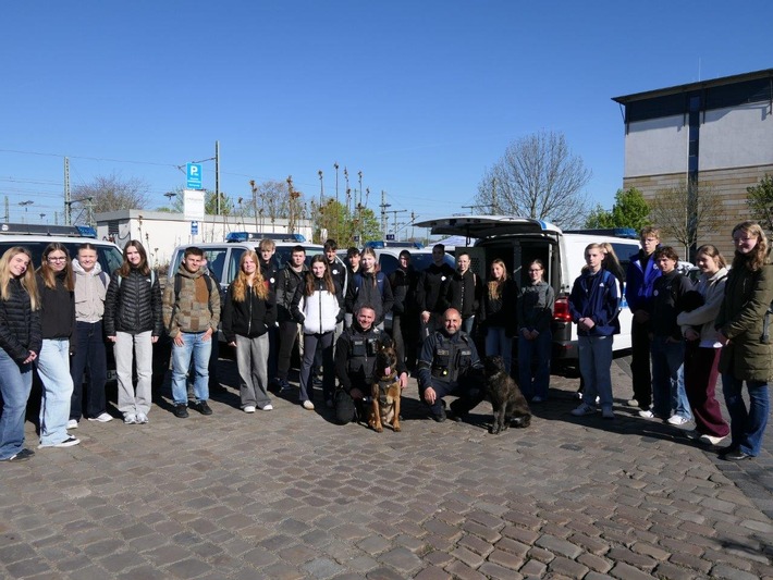 BPOLI MD: Faszination, Abwechslung und ein Beruf mit Sinn - Zukunftstag bei der Bundespolizei in Magdeburg