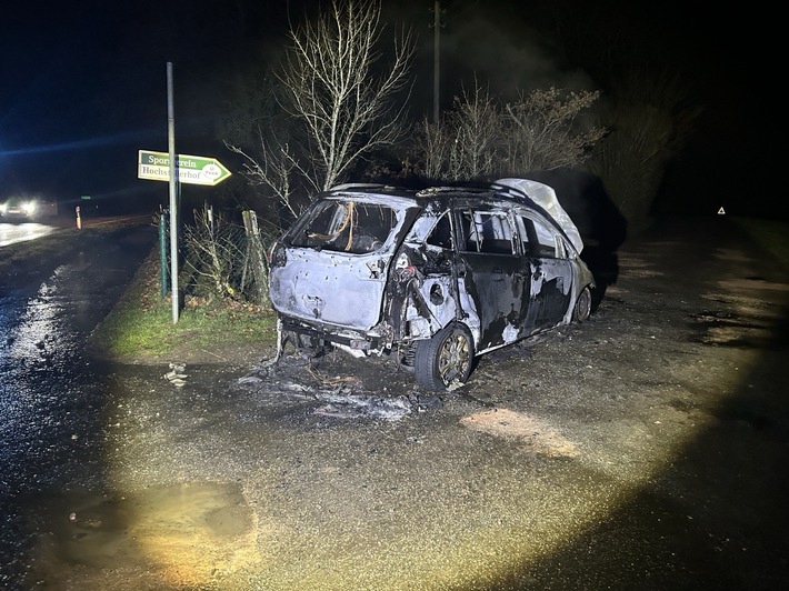 POL-PDPS: Pkw brennt aus - Polizei bittet um Zeugenhinweise