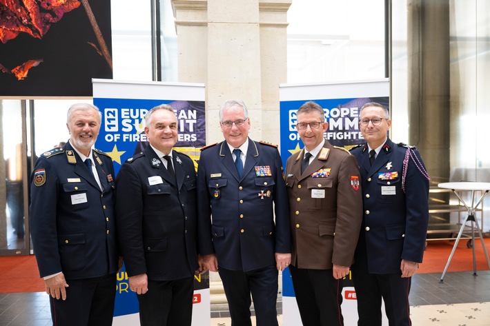 Verband der Feuerwehren der Europäischen Union gegründet / Karl-Heinz Banse: "Meilenstein in der europäischen Feuerwehrlandschaft"