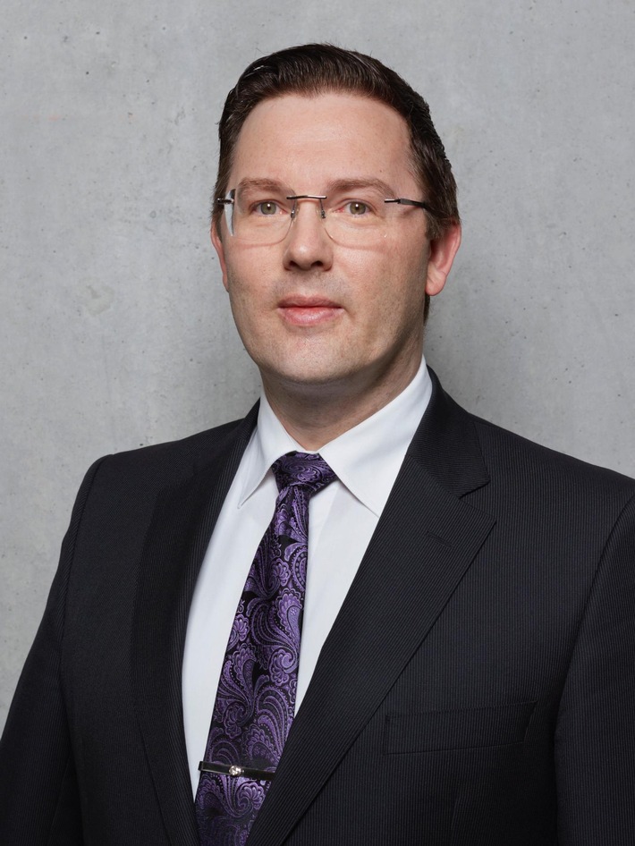 Prof. Bruckner von der HZW wird neuer CEO des ZfU International Business School in Thalwil