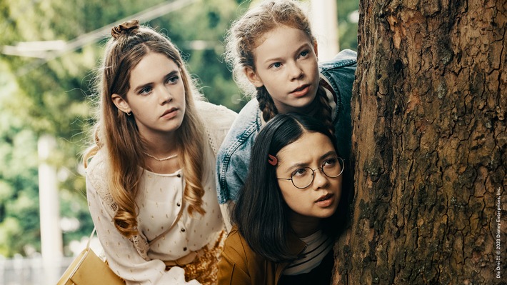 Premieren-Rätselspaß: "Die drei !!!" ab 4. April 2026 bei KiKA / Drei junge Detektivinnen auf geheimnisvoller Spurensuche