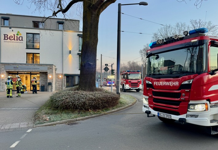 FW-BO: Defekter Kühlschrank führt zu Gefahrguteinsatz in Seniorenwohnheim in Bochum-Langendreer