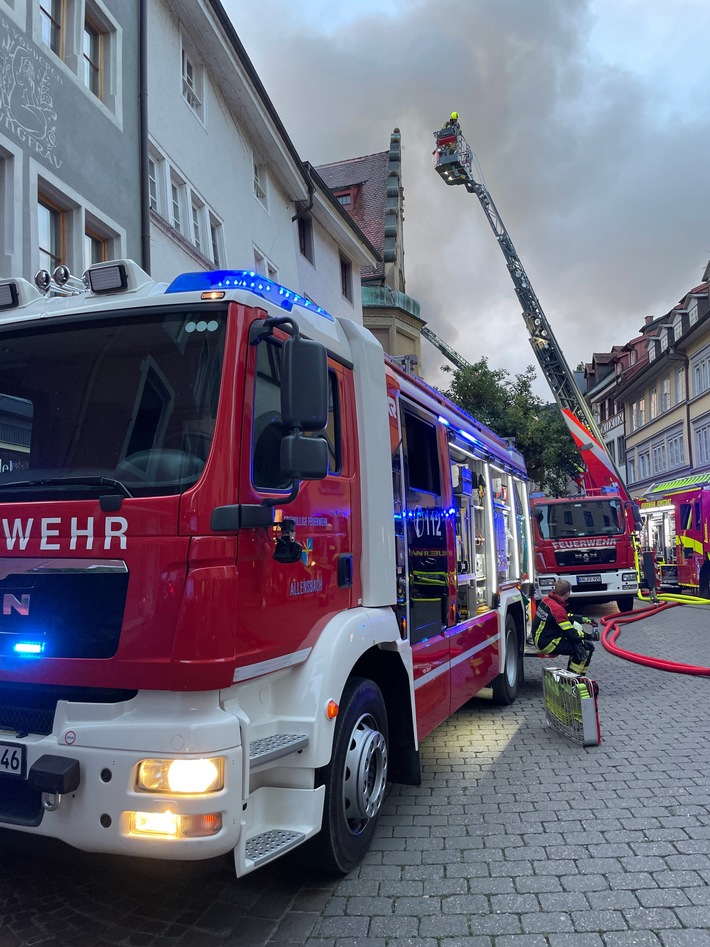 FW Allensbach: Überlandhilfe bei Großbrand in Konstanz