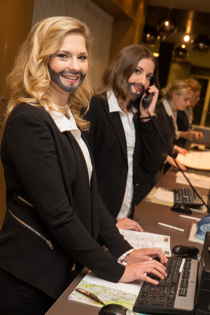 Austria Trend Hotels für Toleranz: Mitarbeiter und Gäste tragen Conchita-Bart - BILD