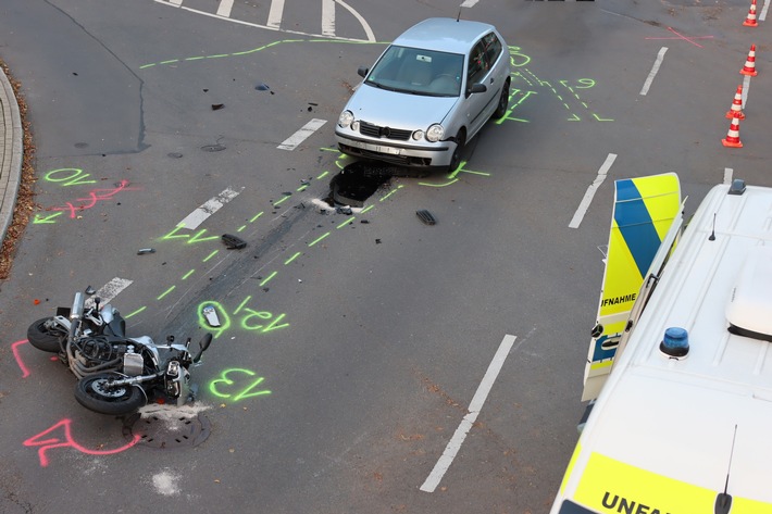 POL-GM: Motorradfahrer bei Unfall schwer verletzt