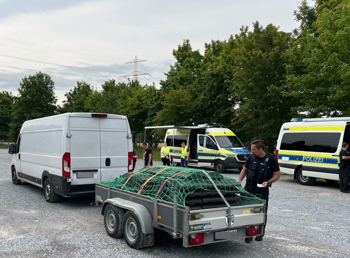 POL-BI: Bilanz des Landesweiten Kontrolltags des gewerblichen Personen- und Güterverkehrs