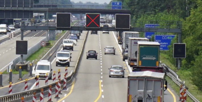 POL-OF: Zeugen nach versuchtem Tötungsdelikt gesucht, Offenbach * Mann wehrt sich bei Polizeikontrolle, Offenbach * Rotlicht-Verstöße auf der Autobahn 3 *