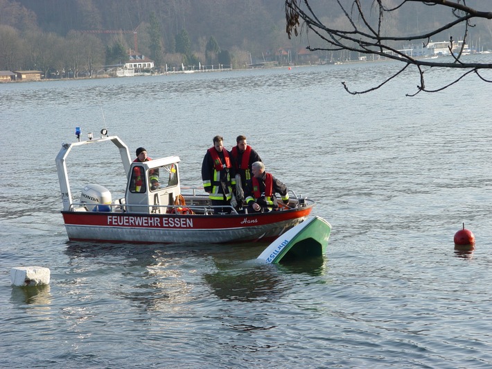 FW-E: Betriebsunfall auf dem Baldeneysee