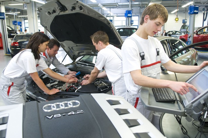 Ausbildungsoffensive zum Jubiläum: 100 zusätzliche Ausbildungsstellen zum 100. Geburtstag von Audi