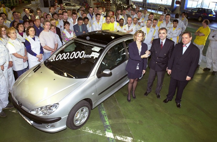 Dreimillionster Peugeot 206 findet deutsches Zuhause /
Meistverkauftes Modell Europas feiert Produktionsrekord