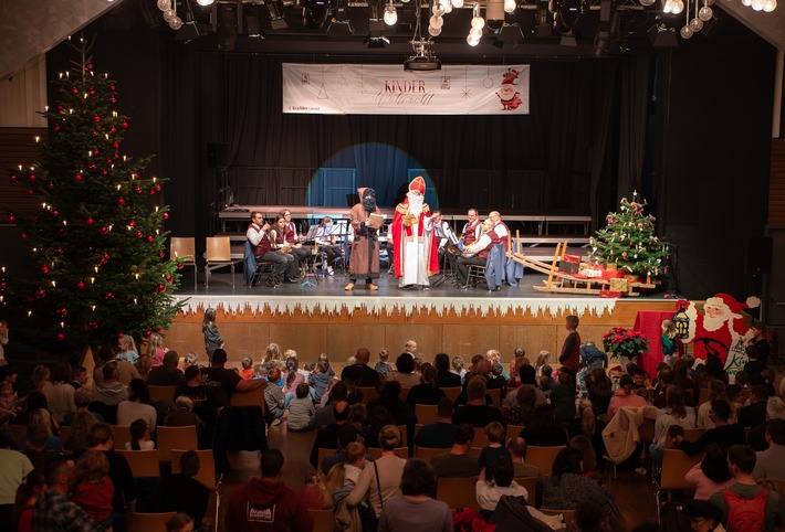 Children’s Faces Beam with Delight at Traditional Koehler Kids’ Christmas