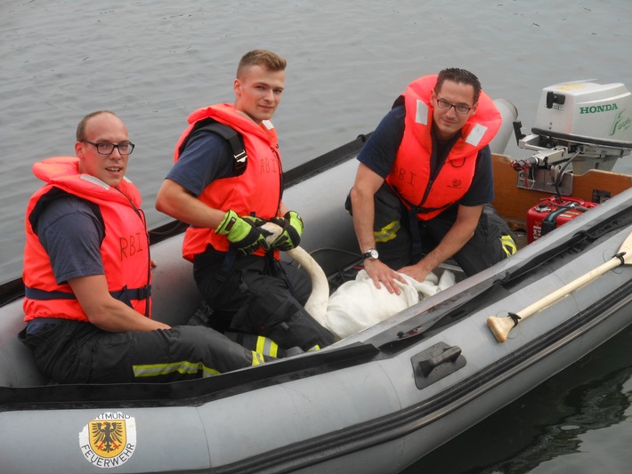 FW-DO: 12.06.16 - Tierrettung in Groppenbruch/Schwan wurde von Angelschnnur befreit