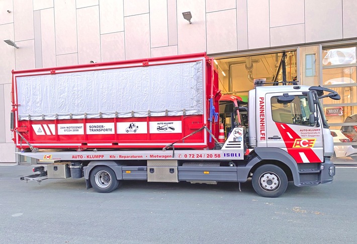 Gaggenauer Bergungsunternehmen hält Hochvolt-Löschcontainer für havarierte E-Fahrzeuge vor