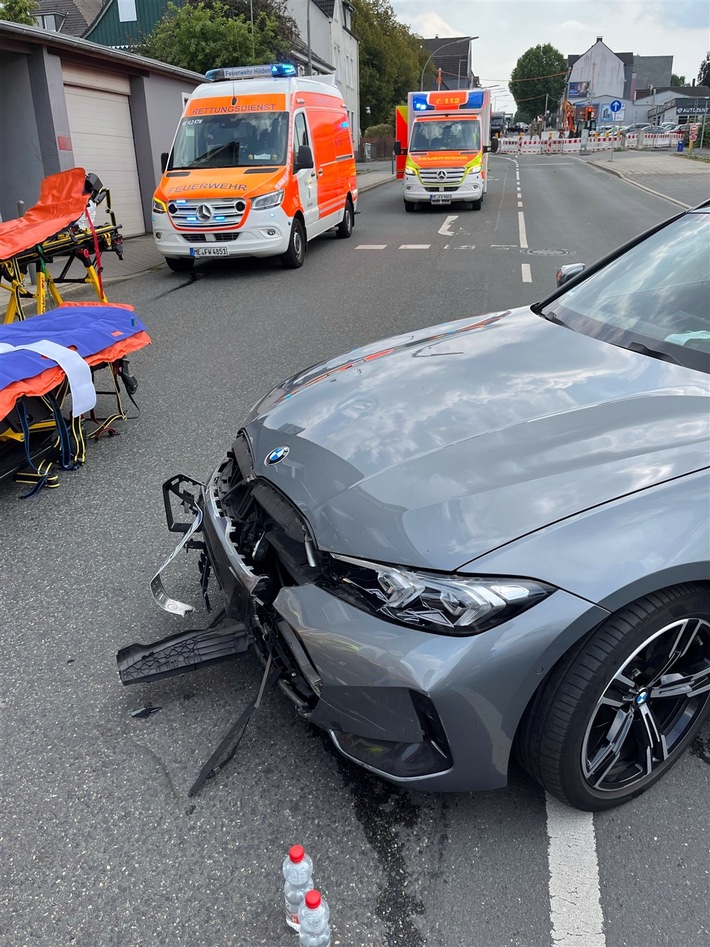 POL-ME: Motorradfahrer nach Unfall schwer verletzt - 2608003