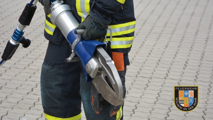 FW-MH: Pfingstmontag- zeitgleich vier Hilfeleistungen und hohes Aufkommen im Rettungsdienst