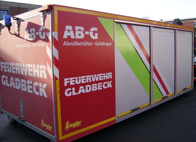 FW-GLA: Produktaustritt aus Tankwagen auf der BAB 2