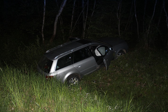 POL-PDWIL: Ereignis: Verkehrsunfall mit vier verletzten Personen Ort: 56767 Mosbruch, L 101 zwischen Mosbruch und Kelberg Zeit: 16.05.2020, 23:25 Uhr