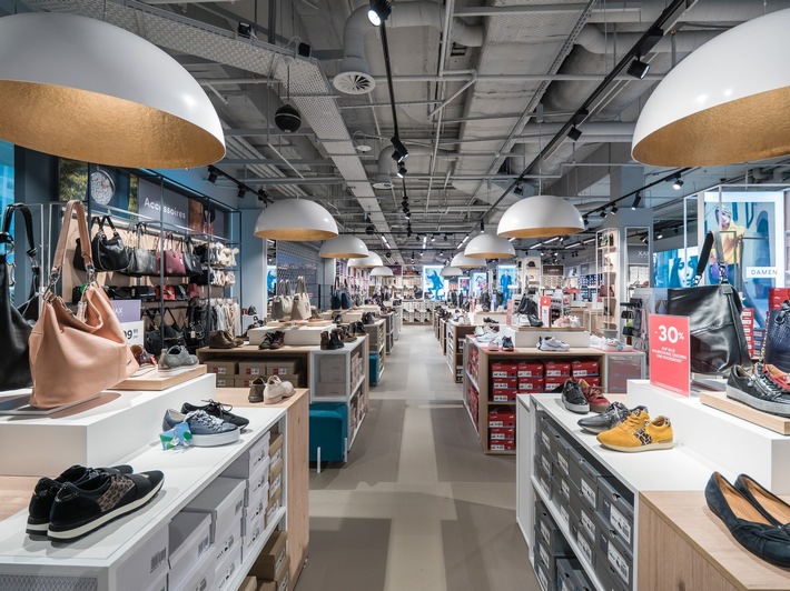 Vögele Shoes eröffnet nach Umbau neuen Store im Wiggispark, Netstal