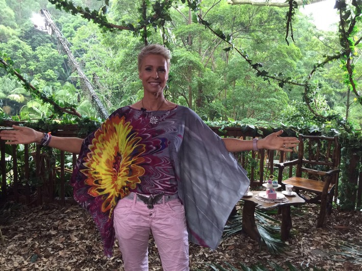Sonja Zietlow versteigert auf United Charity wieder ihre Dschungel-Outfits / Täglich Auktionen direkt aus dem Dschungelcamp / Erlöse gehen zugunsten von Beschützerinstinkte e.V.