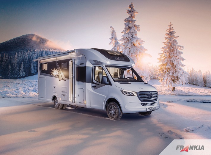 So nur bei FRANKIA und perfekt für Wintercamper: FRANKIA T 7400 - der Teilintegrierte 5-Tonner auf Mercedes-Benz mit traktionsstarkem Heckantrieb. Weiterer Text über ots und www.presseportal.de/nr/131908 / Die Verwendung dieses Bildes ist für redaktionelle Zwecke honorarfrei. Veröffentlichung bitte unter Quellenangabe: "obs/FRANKIA-GP GmbH/Fotostudio Köhler; Montage: GMK"