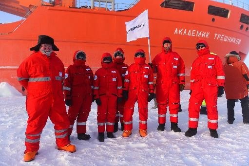38 Tage im Eis: Doktoranden des Instituts für Umweltphysik beenden russische Arktisexpedition