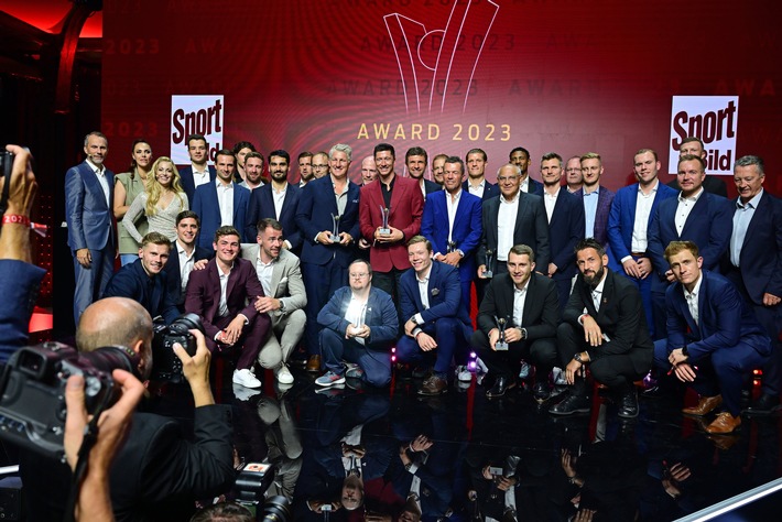 Großer Sport und starke Emotionen: Der SPORT BILD-Award 2023 / Star des Jahres ist Ilkay Gündogan, Aufsteiger des Jahres Niclas Füllkrug / SPORT BILD-Award ehrt 60-Jahre-Bundesliga-Legenden