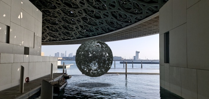 Disrupção no mundo da arte: Artista suíça Sarah Montani expõe em 30 museus globais ao mesmo tempo.