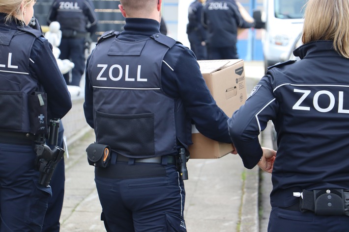 HZA-UL: Zoll-Razzia mit Festnahme im Sicherheitsgewerbe