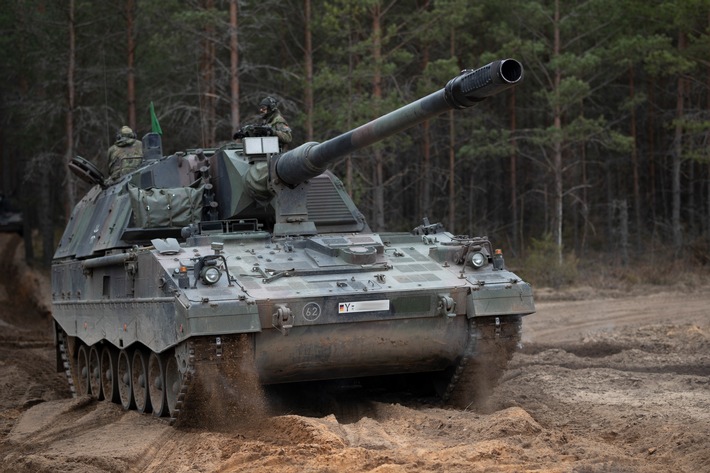 Bundeswehr erhält neue Panzerhaubitzen 2000