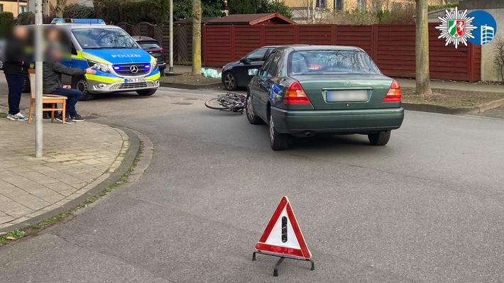 POL-OB: Kollision beim Abbiegen: Radfahrer bei Unfall mit Pkw verletzt