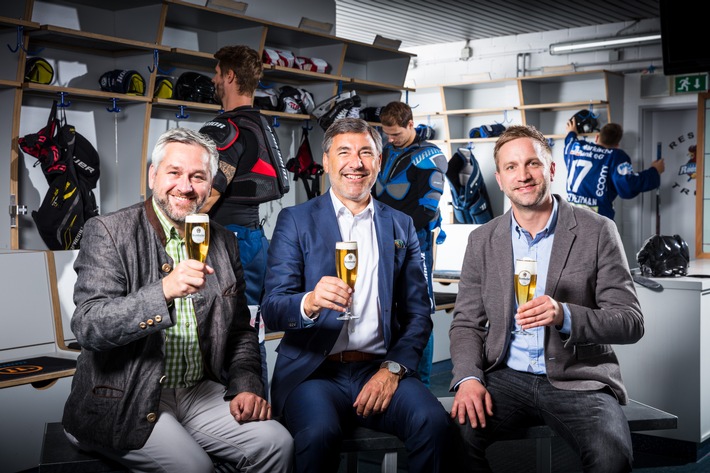 Auch zukünftig starke Partner: Krombacher Brauerei und Iserlohn Roosters verlängern Sponsorenvertrag bis 2027
