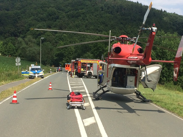 FW-EN: Motorradfahrer schwebt nach Unfall in Lebensgefahr -Rettungshubschrauber im Einsatz