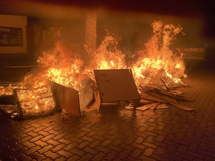 FW Speyer: Müllbrand Armensünderweg