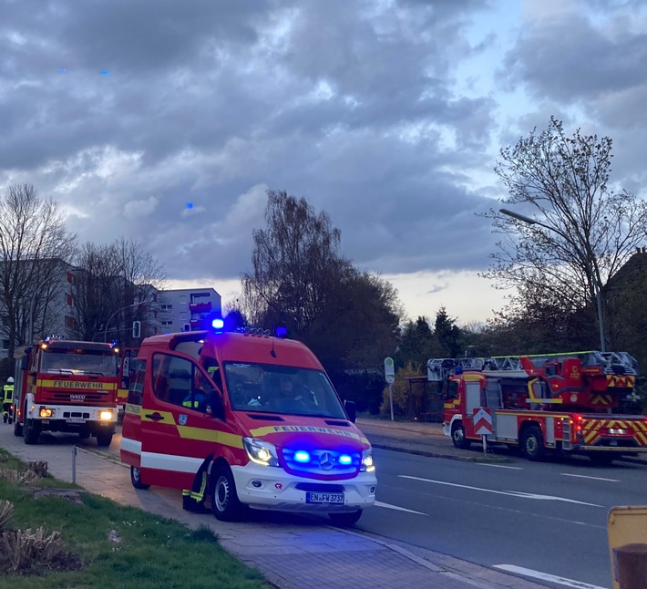 FW-EN: Zweimal Rauchentwicklung aus Gebäude und Kleinbrand in Jugendbildungsstätte