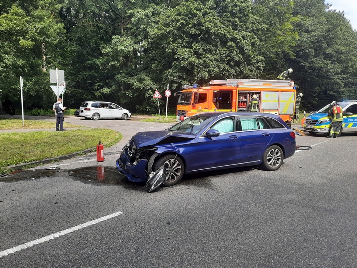 FW-MH: Verkehrsunfall auf dem Uhlenhorstweg