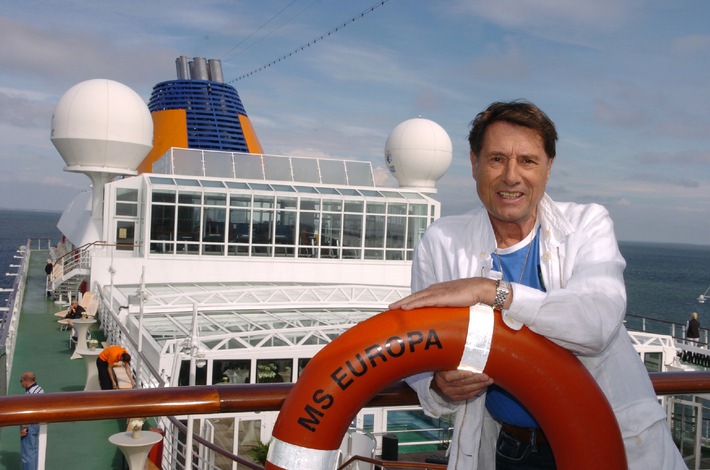 MS EUROPA: Udo Jürgens gibt einen Solo-Abend an Bord / Auftritt in kleinem Rahmen vor Portovenere (mit Bild)