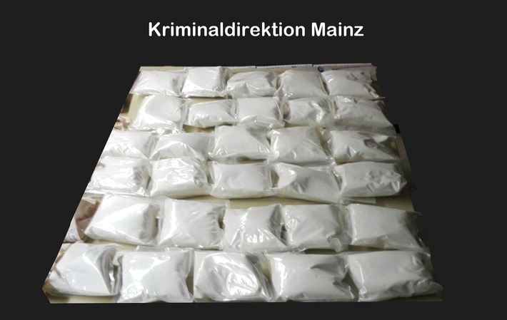 POL-PPMZ: Raum Kirchheimbolanden, Festnahme zweier Drogendealer, Sicherstellung von 30 Kilogramm Amfetamin