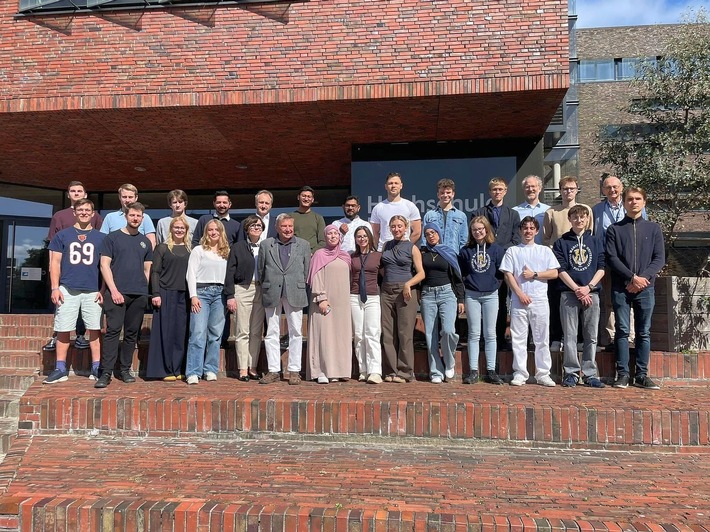 Polnische Studierende besuchen ihre Bremerhavener Kommiliton:innen
