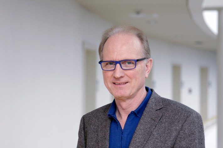 Neuer Modellstudiengang in Humanmedizin an der Universität Witten/Herdecke akkreditiert / Prof. Dr. Stefan Wirth / Weiterer Text über ots und www.presseportal.de/nr/53182 / Die Verwendung dieses Bildes ist für redaktionelle Zwecke honorarfrei. Veröffentlichung bitte unter Quellenangabe: "obs/Universität Witten/Herdecke" Neuer Modellstudiengang in Humanmedizin an der Universität Witten/Herdecke akkreditiert / Prof. Dr. Stefan Wirth / Weiterer Text über ots und www.presseportal.de/nr/53182 / Die Verwendung dieses Bildes ist für redaktionelle Zwecke honorarfrei. Veröffentlichung bitte unter Quellenangabe: "obs/Universität Witten/Herdecke"
