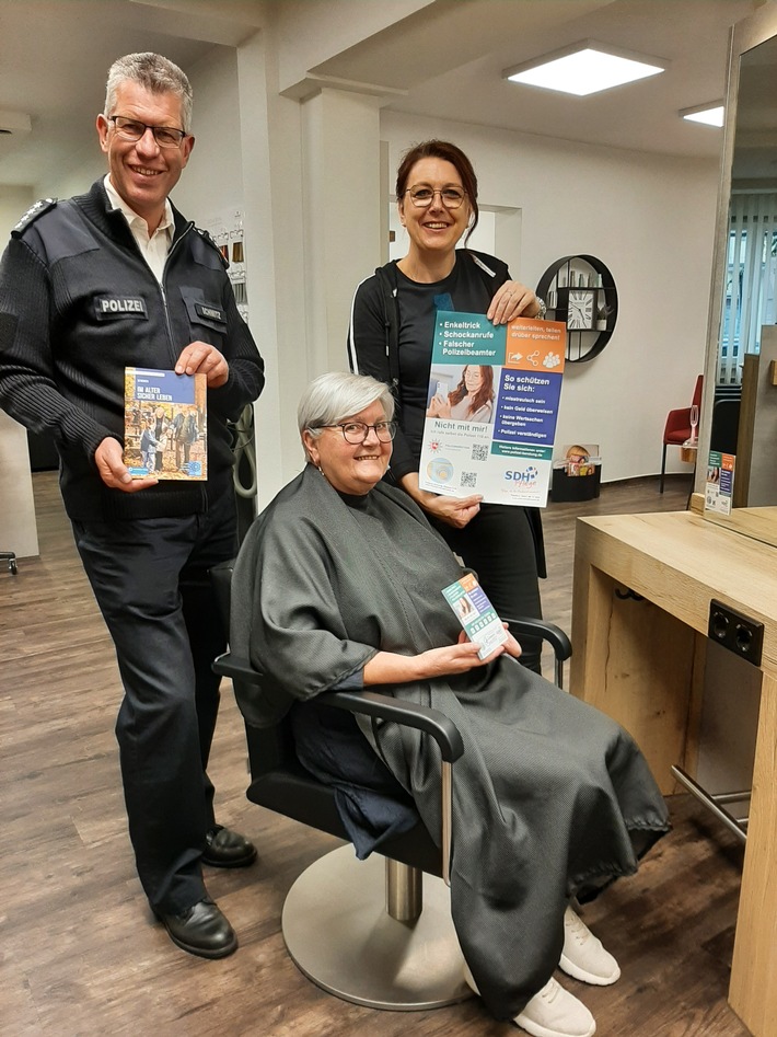 POL-OS: Osnabrück: Polizei geht zum Friseur - neues Präventionsprojekt startet (Foto)