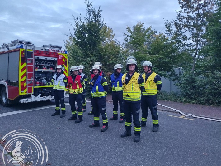 FW-Lohmar: Löschgruppen Birk und Scheiderhöhe beim Leistungsnachweis in Rösrath