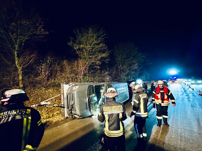 FFW Schwalmtal: Technische Hilfeleistung nach Verkehrsunfall