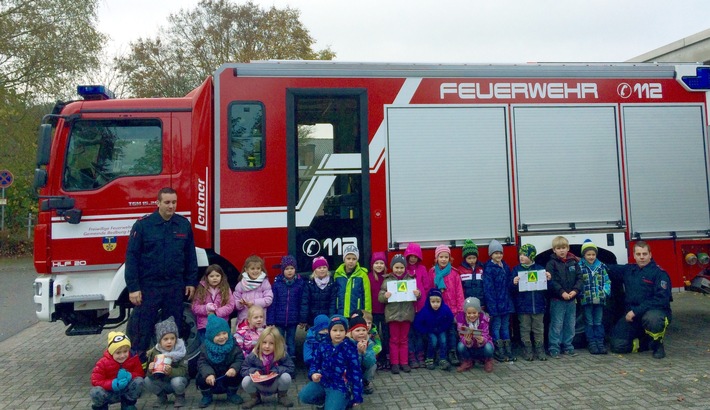 FW-KLE: Hasselter Kindergarten besucht die Freiwillige Feuerwehr Bedburg-Hau