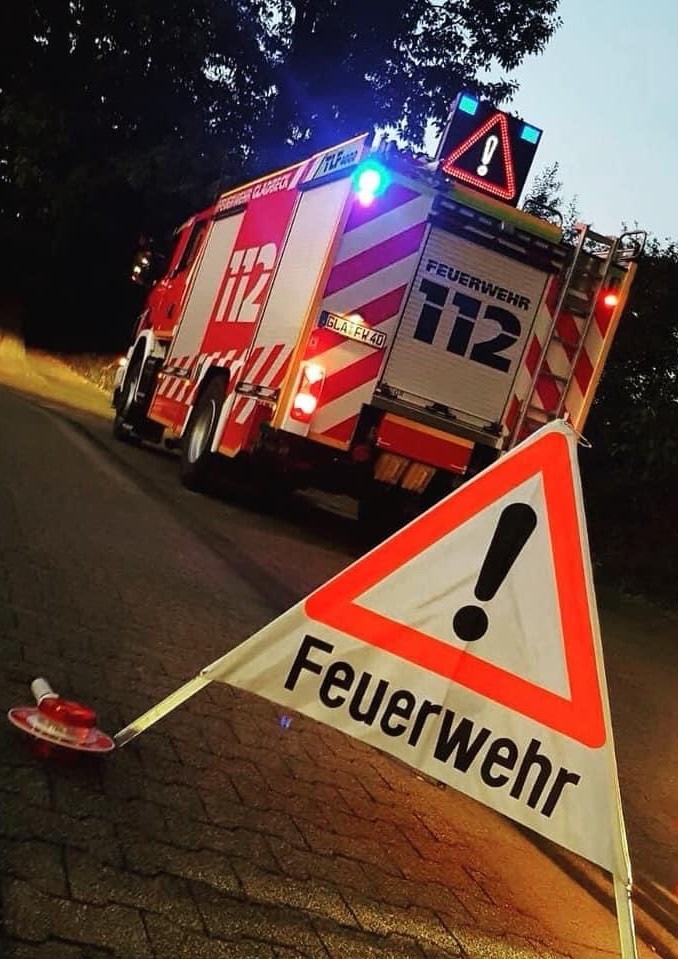 FW-GLA: Einsatzreicher Abend für die Feuerwehr Gladbeck