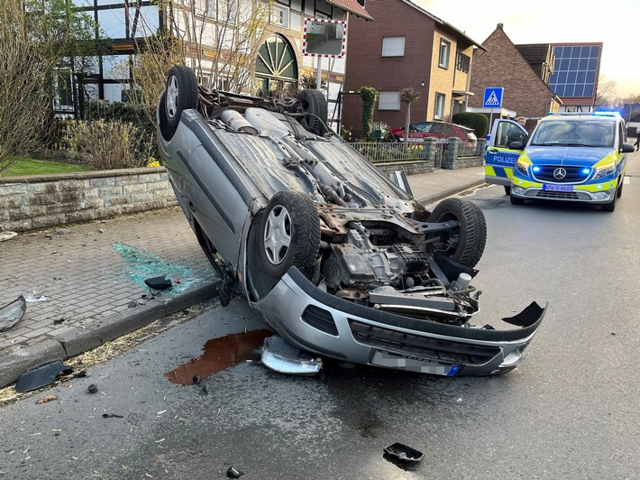 POL-SO: Riskante Flucht vor Kontrolle endet in Unfall