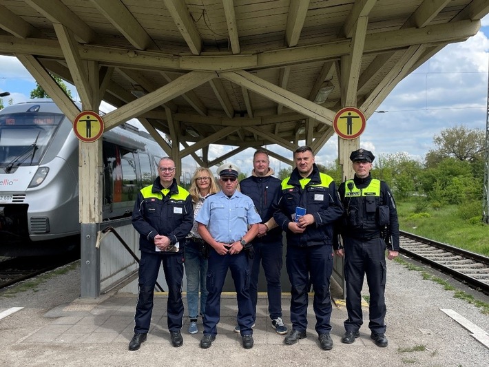 BPOLI EF: Mann stürzt im Erfurter Hauptbahnhof ins Gleis // Gemeinsam für Sicherheit rund um den Bahnverkehr - Aktionstag in Stotternheim