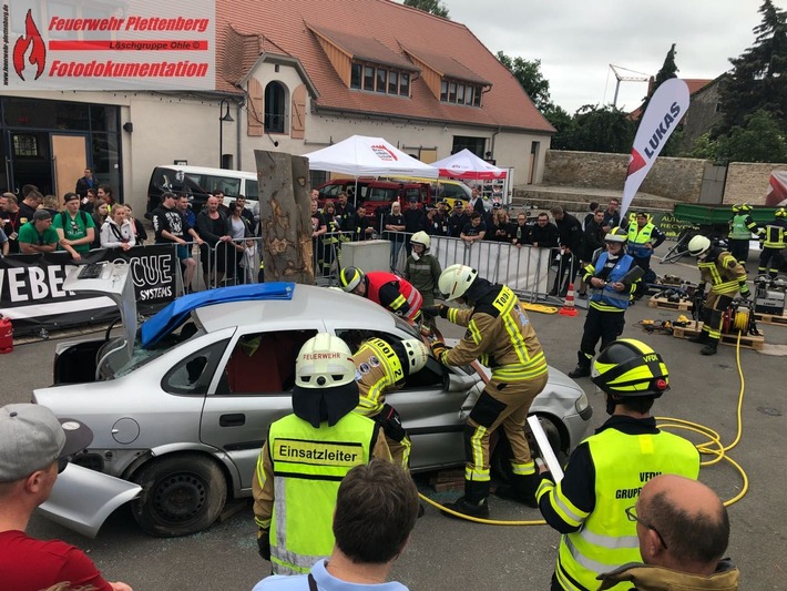 FW-PL: Neunköpfiges Spezialteam der Plettenberger Feuerwehr nahm an nationalem Wettbewerb im thüringischen Kölleda teil.