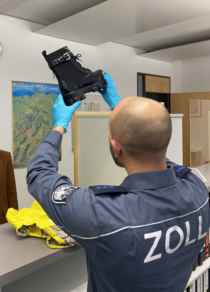 HZA-KA: Grenzenlos shoppen? Das müssen Sie zu Weihnachten, Black Friday und Co. beachten